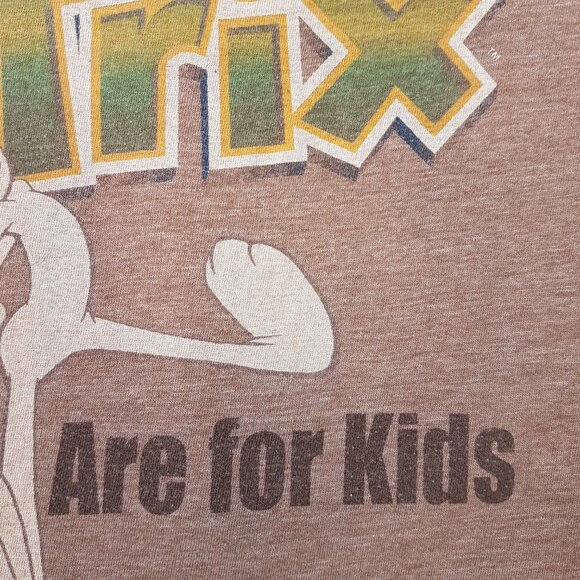Vintage 2006 GENERAL MILLS Tee Shirt TRIX ARE FOR KIDS Extra Large / US XL Girls - Picture 13 of 15